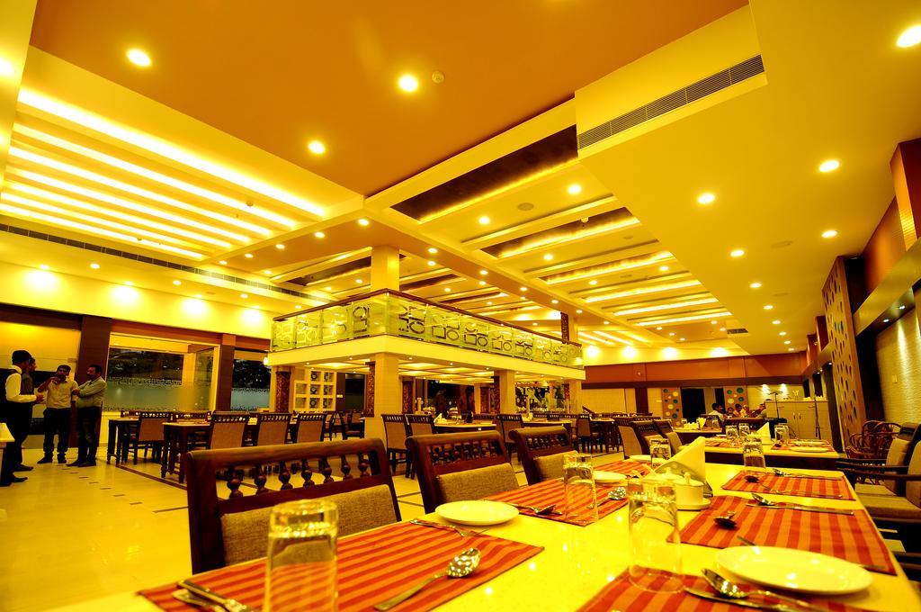 Hotel Aida Kottayam Zewnętrze zdjęcie