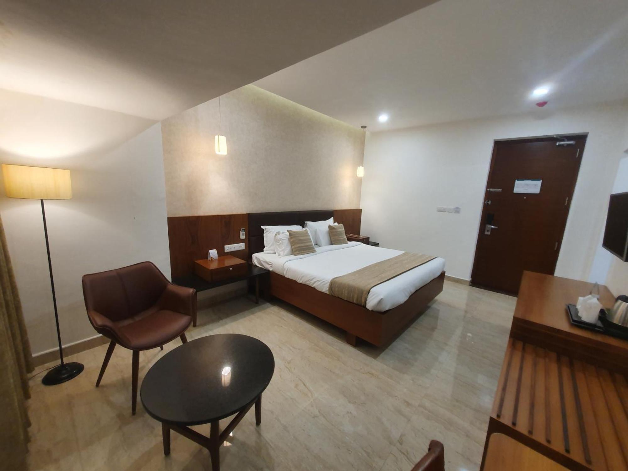 Hotel Aida Kottayam Zewnętrze zdjęcie