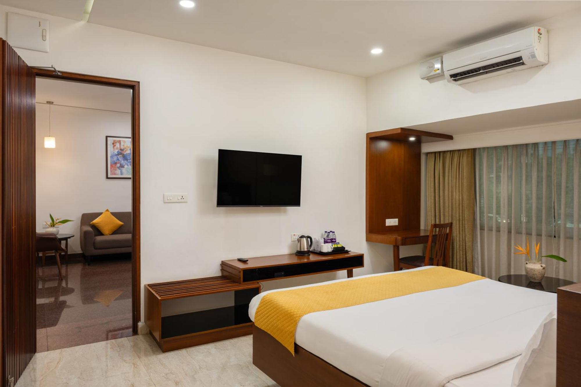 Hotel Aida Kottayam Zewnętrze zdjęcie