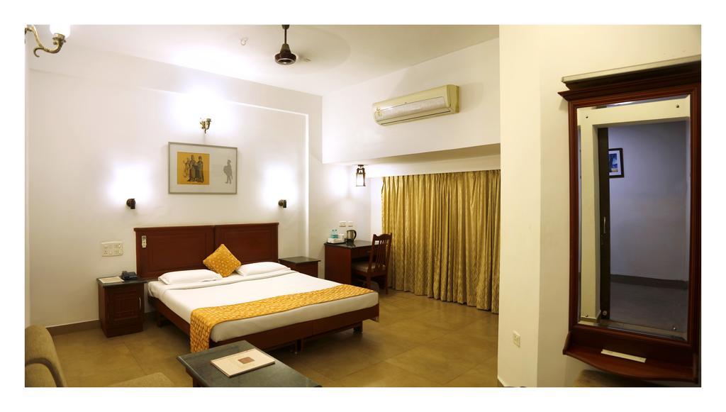 Hotel Aida Kottayam Zewnętrze zdjęcie