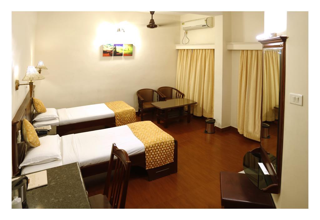 Hotel Aida Kottayam Zewnętrze zdjęcie