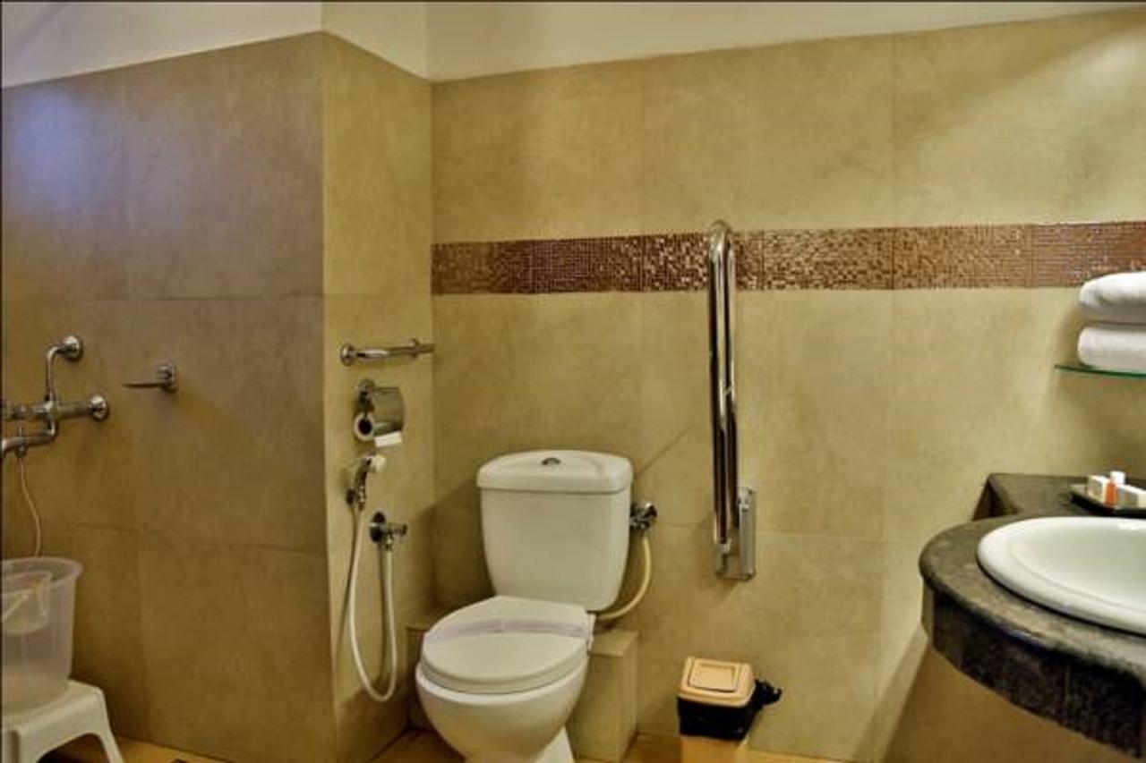 Hotel Aida Kottayam Zewnętrze zdjęcie
