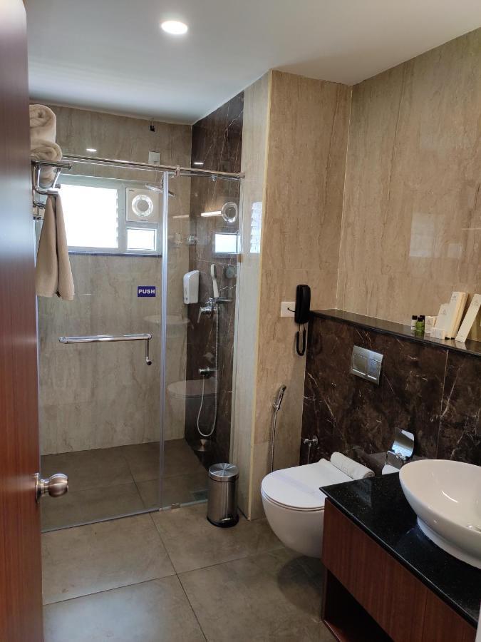 Hotel Aida Kottayam Zewnętrze zdjęcie