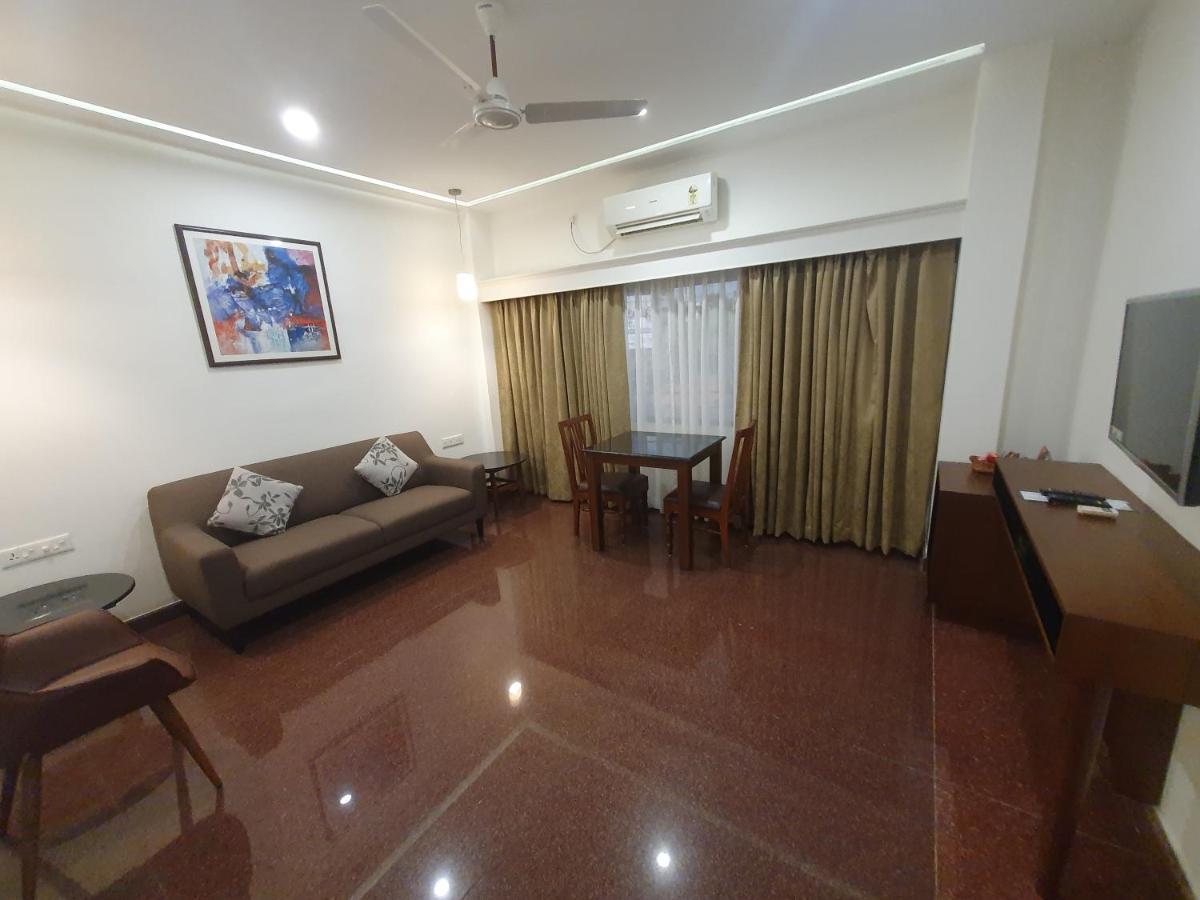 Hotel Aida Kottayam Zewnętrze zdjęcie