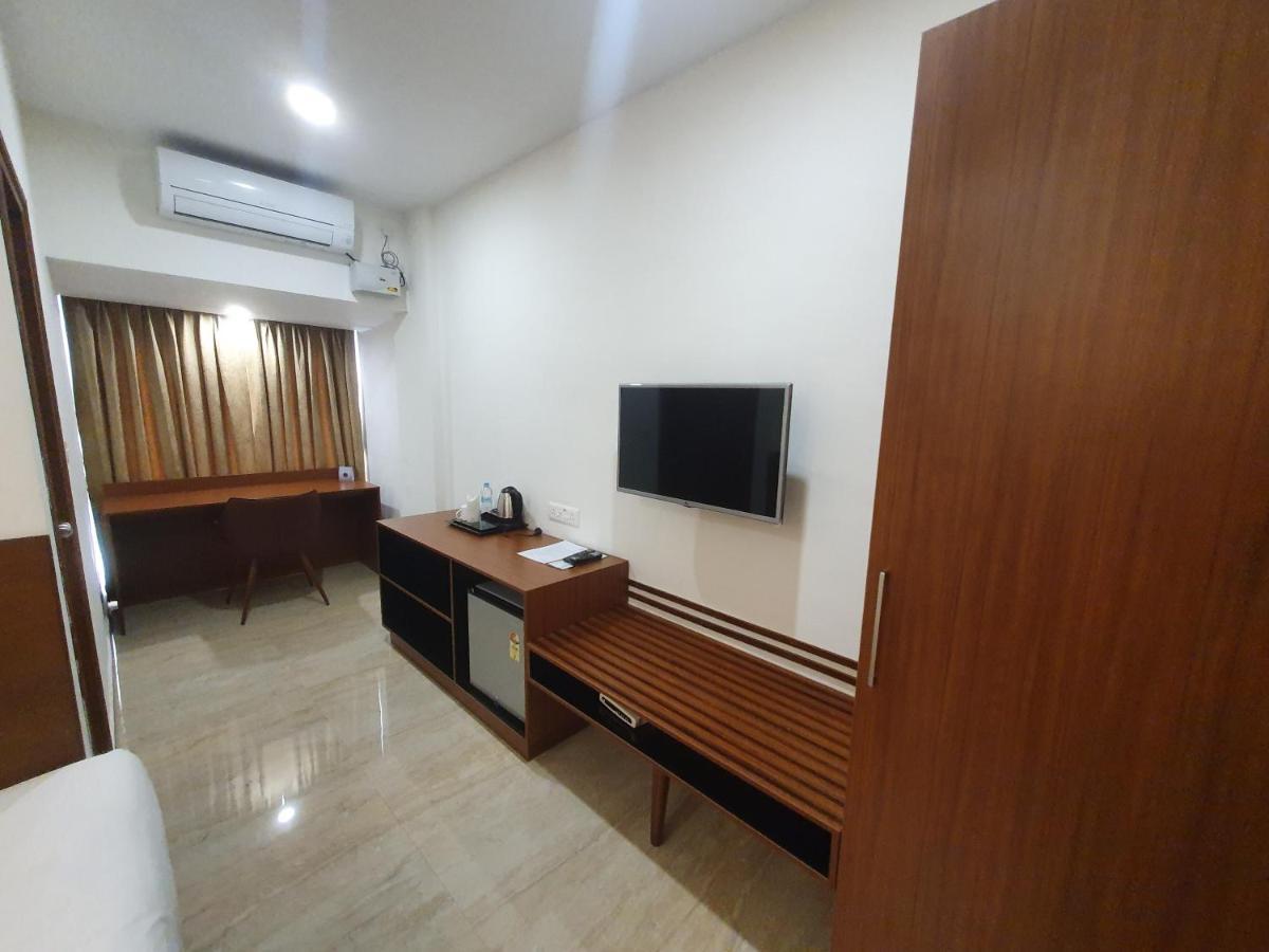 Hotel Aida Kottayam Zewnętrze zdjęcie