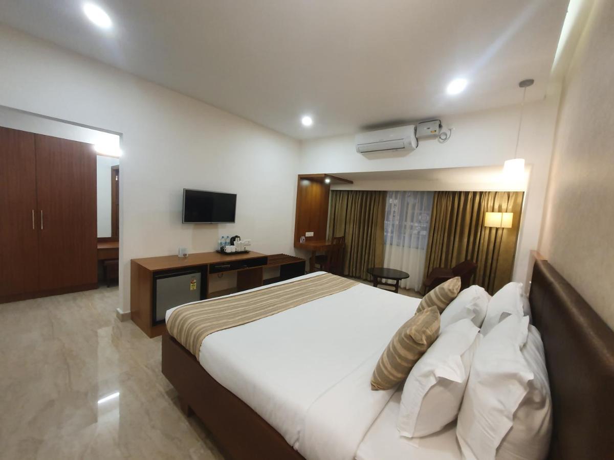 Hotel Aida Kottayam Zewnętrze zdjęcie